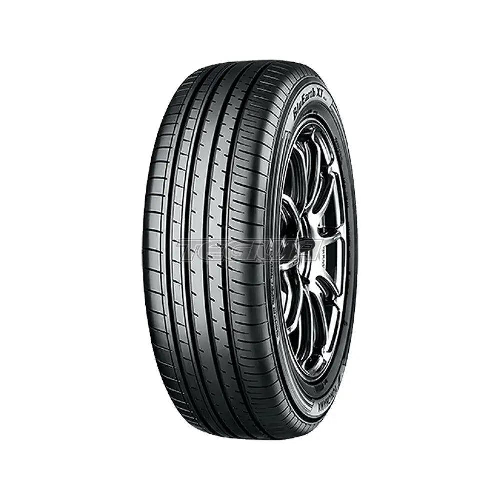 Yokohama BluEarth-XT AE61 Tyre 215/60/17 96H