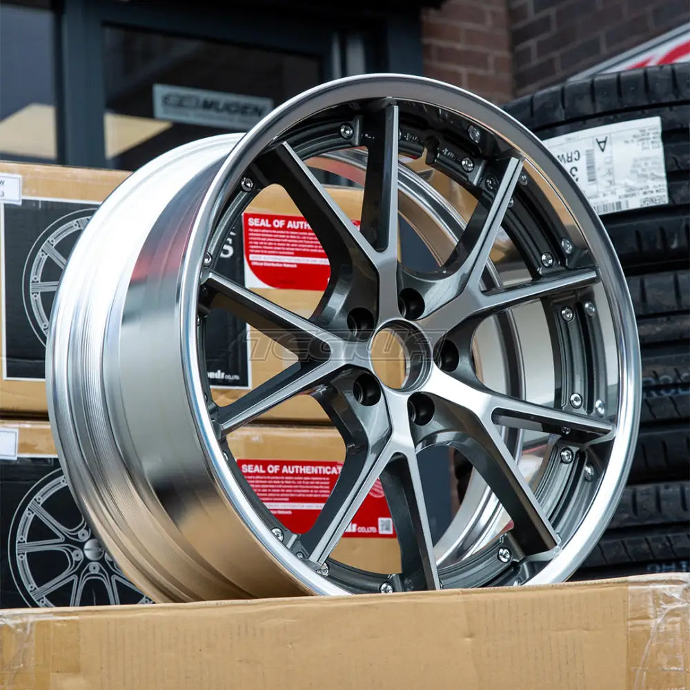 Maverick 905S 2-Piece Alloy Wheel 18x8.5 ET42 5x100 Gunmetal Polished